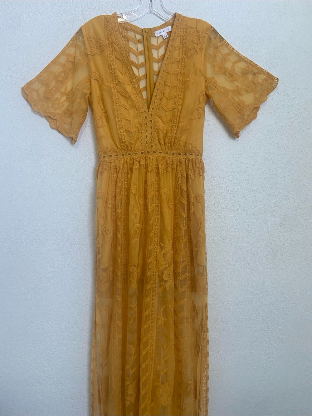Socialite Yellow Lace Jumpsuit with V-Neck, sheer back, shorts underneath. Small - Picture 3 of 16